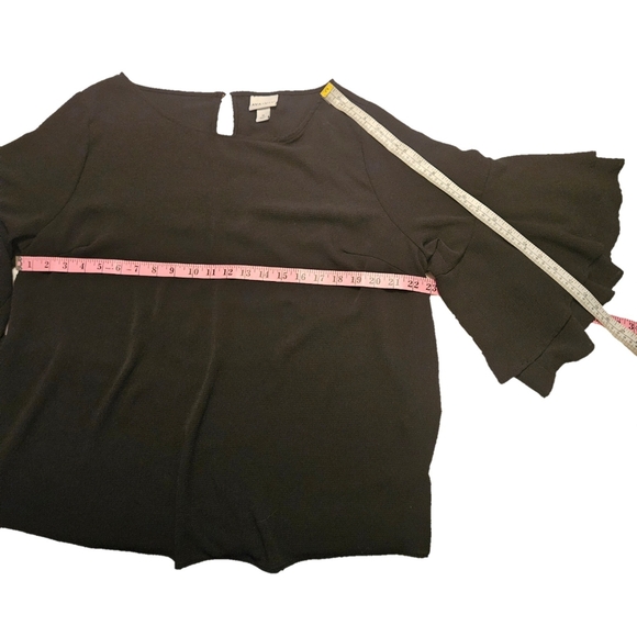 Ava &Viv Black Layered Bell Sleeve Blouse size 1X - Picture 8 of 8
